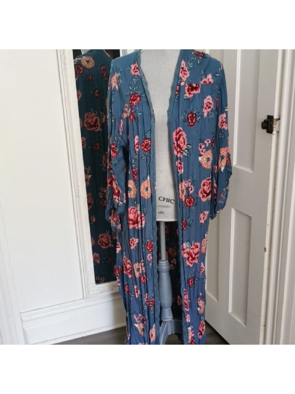 Angie boho artsy floral cottagecore beachy open front kimona. Size large